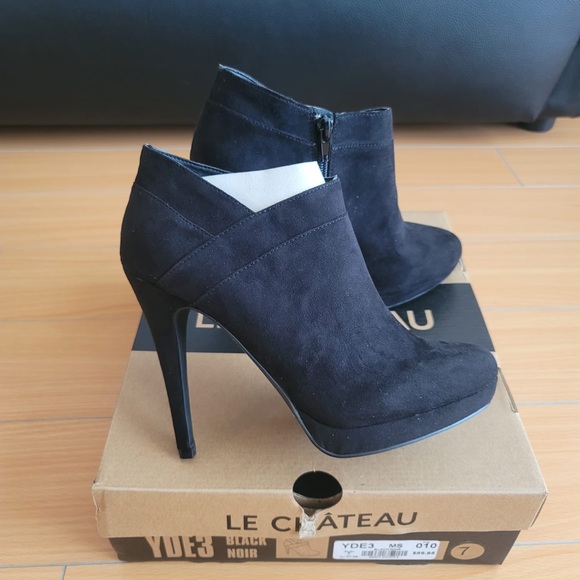 NEW Le Chateau Faux Suede Black Ankle Boots Sz 7 - Picture 3 of 6
